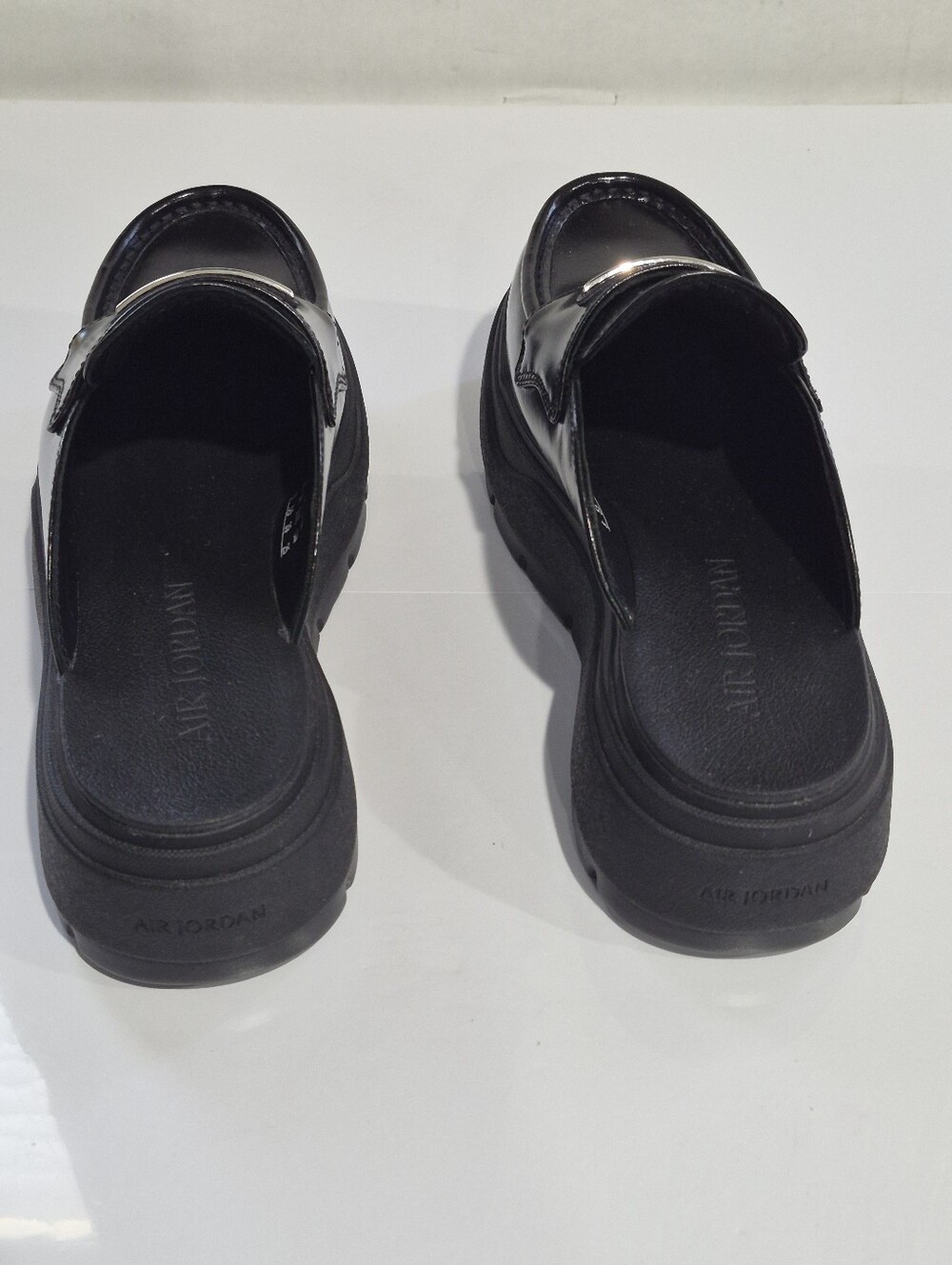 NIKE AIR JORDAN Mules HJ4292-001  Black Metallic Silver Women Size 8 - Picture 10 of 14